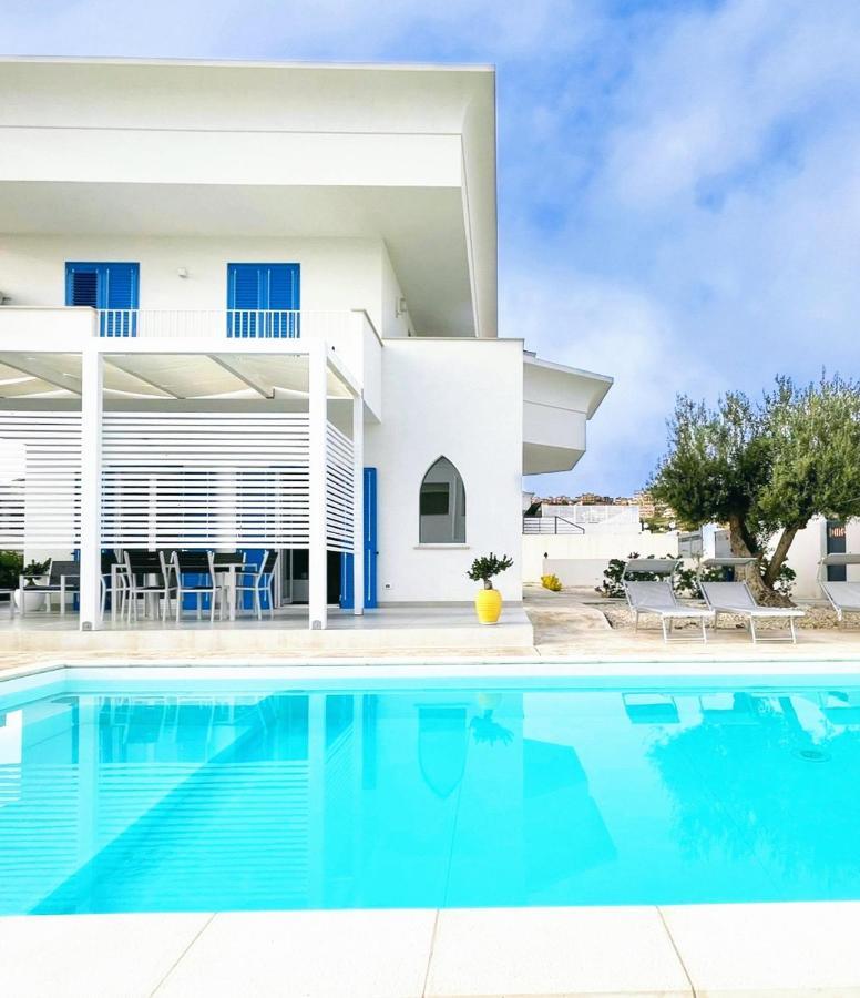 White Wall Luxury Rooms Scala Dei Turchi Реалмонте Екстериор снимка